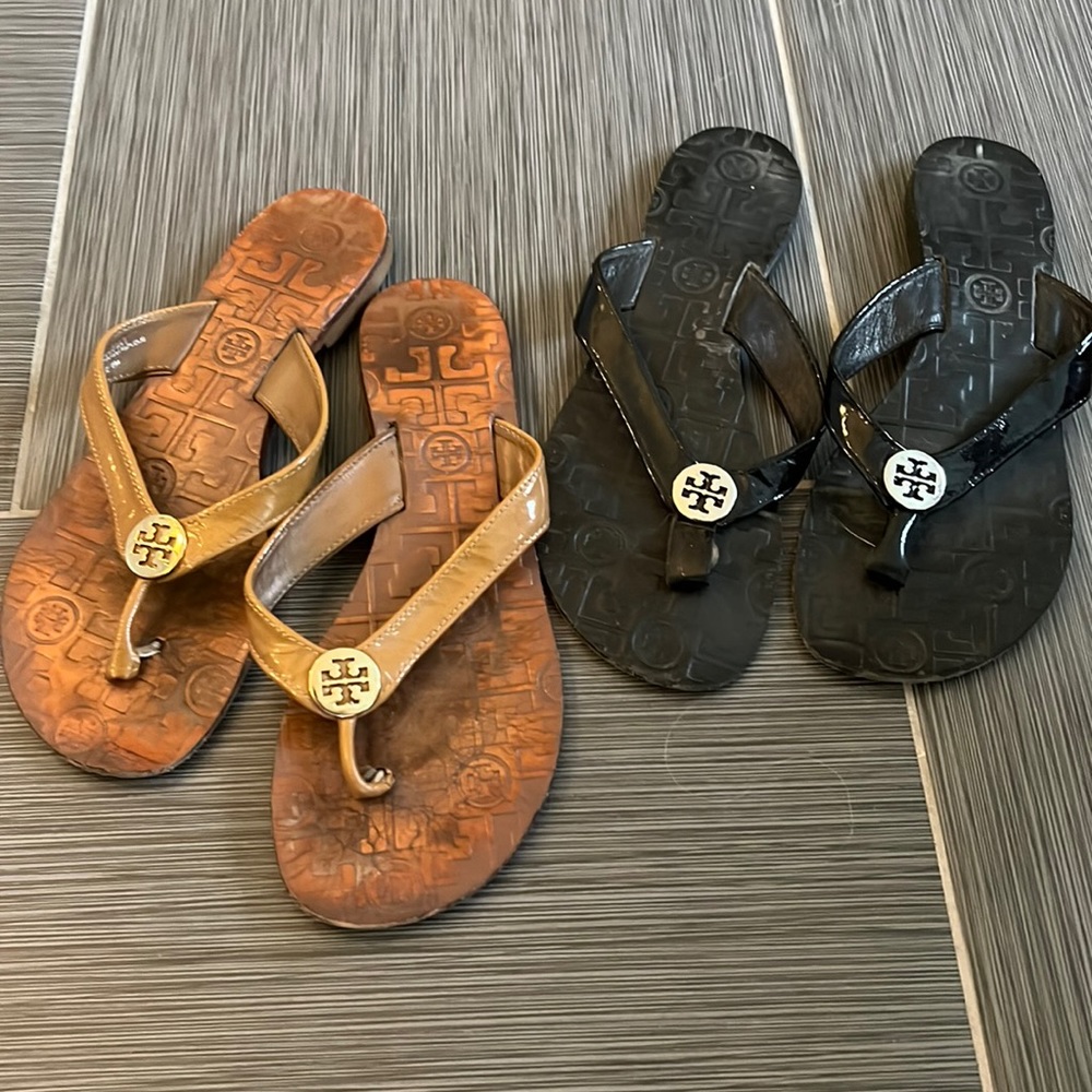 Two pair of Tory Burch flip flop sandals in size 8